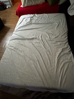 Full size bed