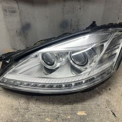 2010 2011 2012 2013 Mercedes-Benz S550 Left Driver Side Headlight OEM