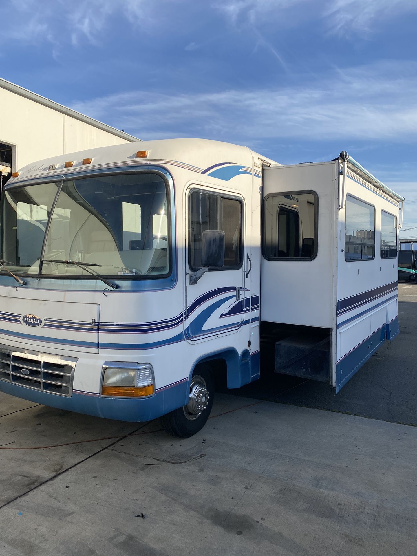 95 Rexhall Aerbus