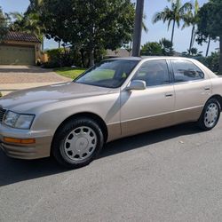 1995 Lexus LS 400
