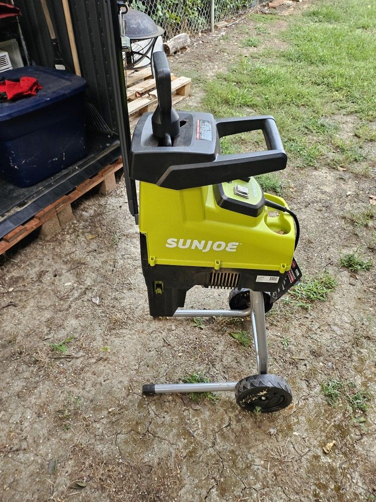 Sun Jow Electric 115 Volt Wood Chipper/Mulcher
