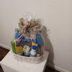 New Home Cleaning Basket 
