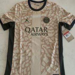 Paris Qatar Airways jersey - kids large
