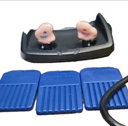 Starkey Livio Edge AI ITC Hearing Aid Pair w/ Charger Box and Manuals READ FULLY