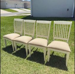 For Sale: Set of 4 Dining Chairs.