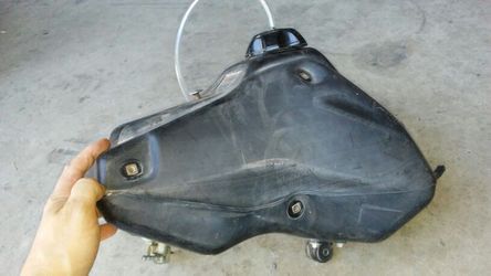 Honda CRF fuel tank