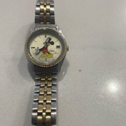Vintage Mickey Mouse Ladies Wristwatch Lotus