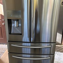 Refrigerator 