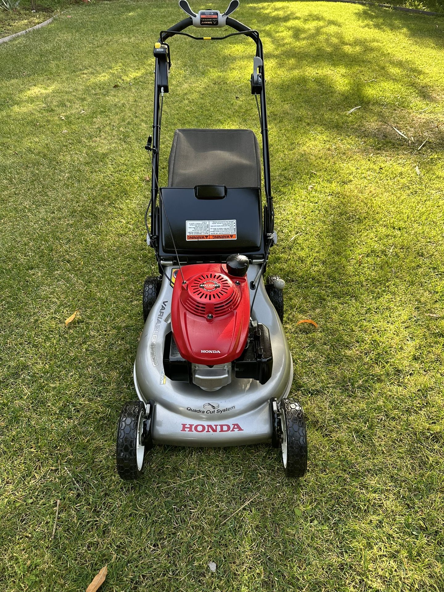 Honda HRR2165VXA Self Propelled Blade Control Lawn Mower (like New)