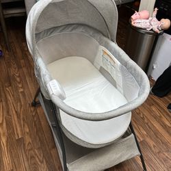 Baby Delight Bedside Bassinet 