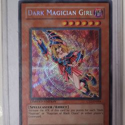 Yu-Gi-Oh! Dark Magician Girl CT2-EN004 1(contact info removed)3121 LIMITED EDITION Holo
