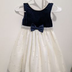 Children's party dress
American Princess