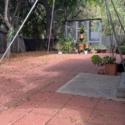 Aerial Yoga Rig, Hammock And Accessories 