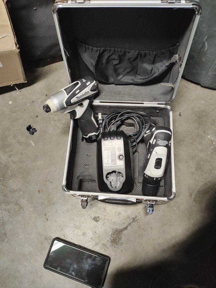 Makita3/8ths Double Impact Set
