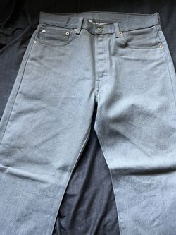 SIZE GRAY LEVI 501S SIZE 34/30