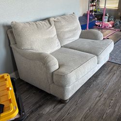 Couch & End Table w/lamp