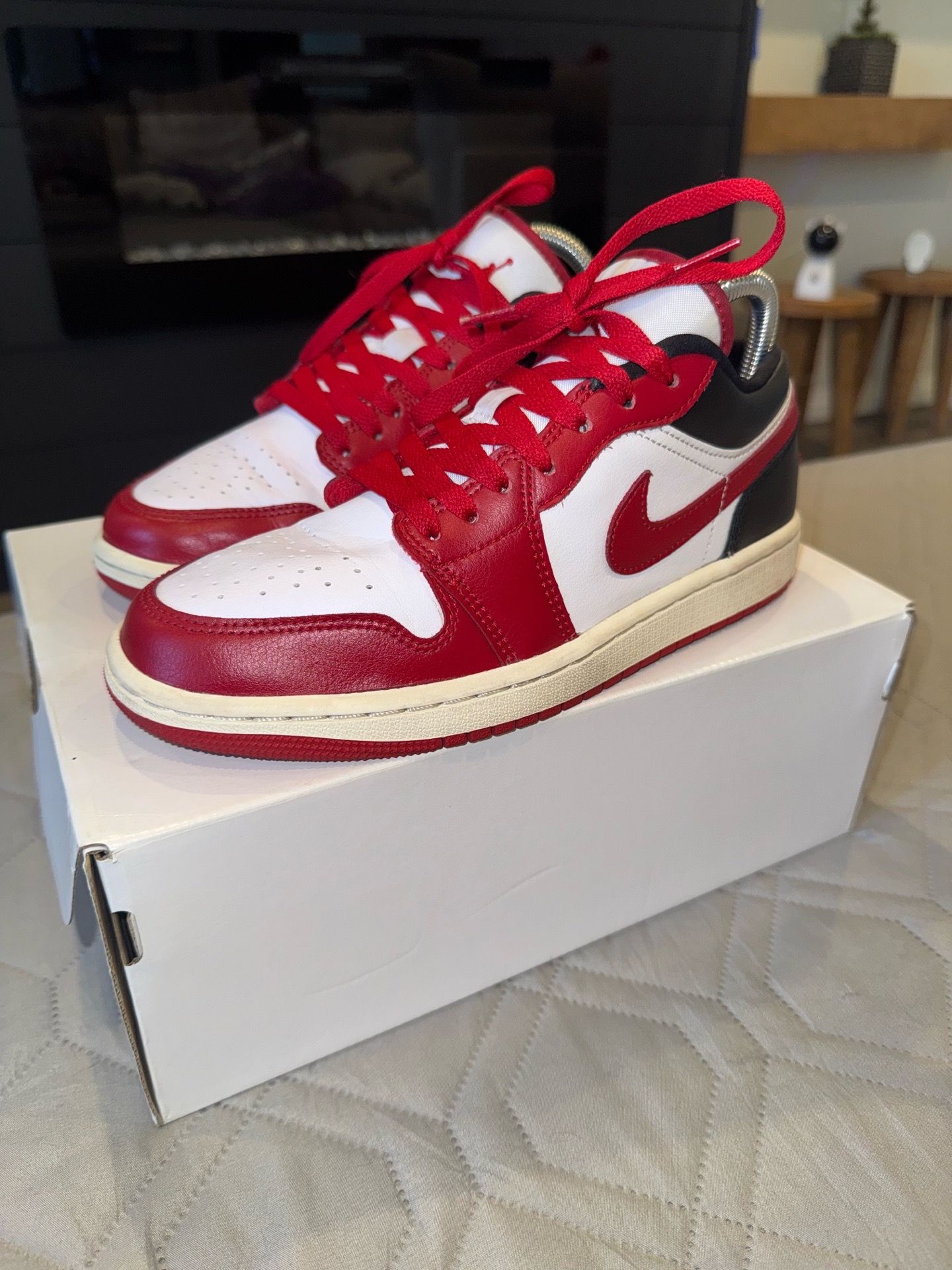 Wmns Air Jordan 1 low