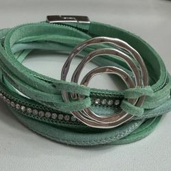New Women’s Seafoam Green Wrap Around Bracelet 