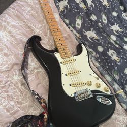 Fender Black Strat MiM 