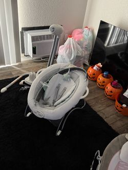 New Graco Soothe N Sway LX Swing with Portable Bouncer
