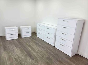 Dresser,  Chest And 2 Nightstands - Cómoda,  Gavetero Y 2 Mesitas de noche