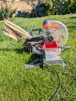 Rigid 10 in. Dual Bevel Sliding Miter Saw