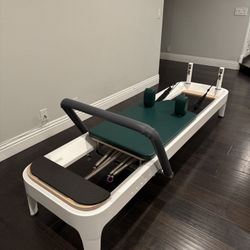 Balanced Body Allegro 2 Reformer With Legs 
