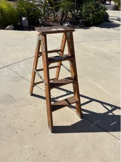Vintage Wood Step Ladder / Heavy Duty Babcock Wood Step Ladder