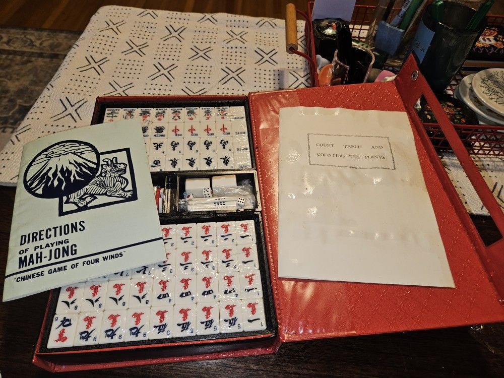 Vintage MAH JONG SET 1960 NEW!!!