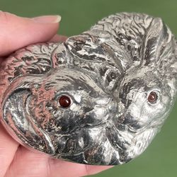 Vintage Arthur Court Aluminum Cuddling Bunnies Rabbits Heart Shaped Paperweight Figurine