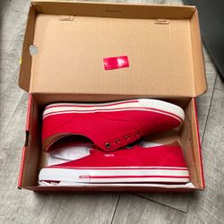 Red Levi Men’s 11 