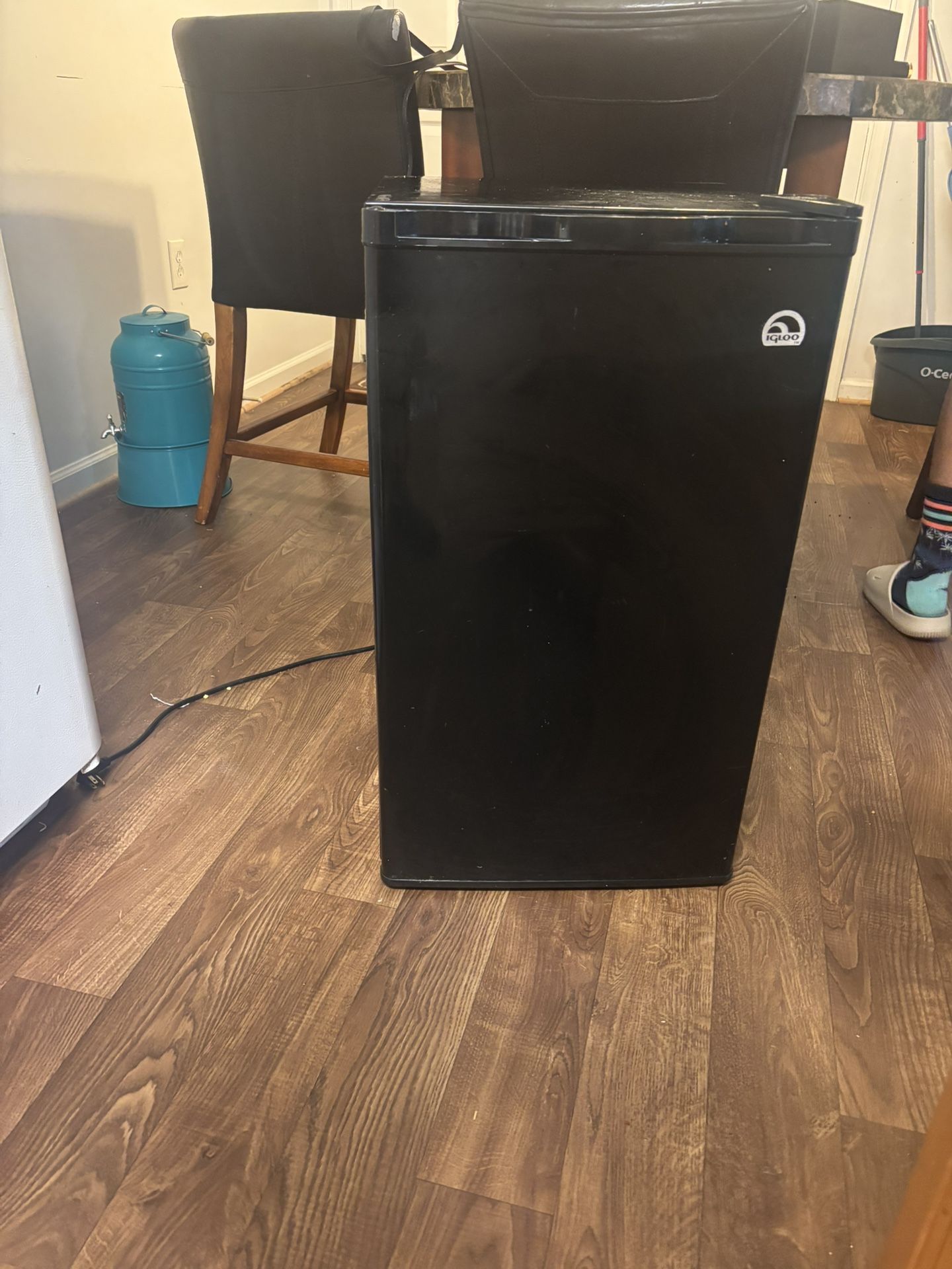 Black Igloo Mini Fridge