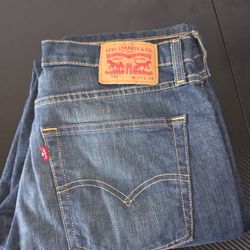 541 Levi Jeans  32W - 34L 