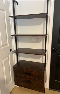 Like new condition bookshelf / organizer / shelf