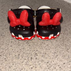 Minnie Mouse CROCS Black and Red Sandals with Plush Bows Size:5