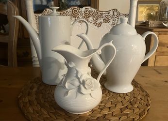 2 Coffee/Tea Pitchers & 1 Decorative Floral•Measurements in Photos•Price is for all 3