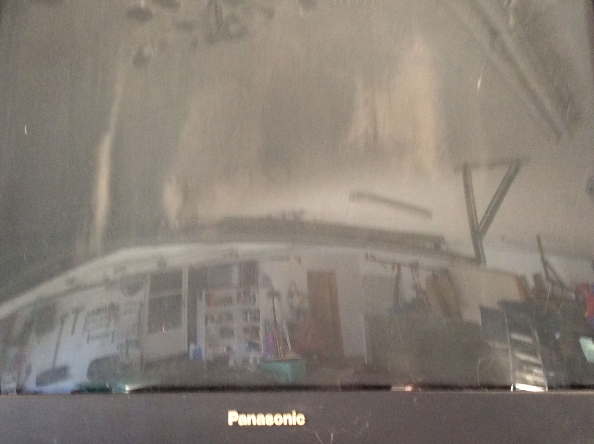 32inch Tv Old And Top Broken But Plays Excellent