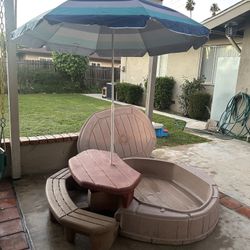 Step2 Children's Picnic Table and Sandpit with Parasol limited edition