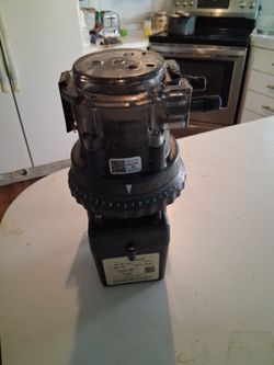NICE STENNER CHLORINE DRIP PUMP FOR A WELL