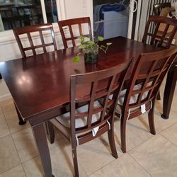 Comedor.. Con 6 Sillas 