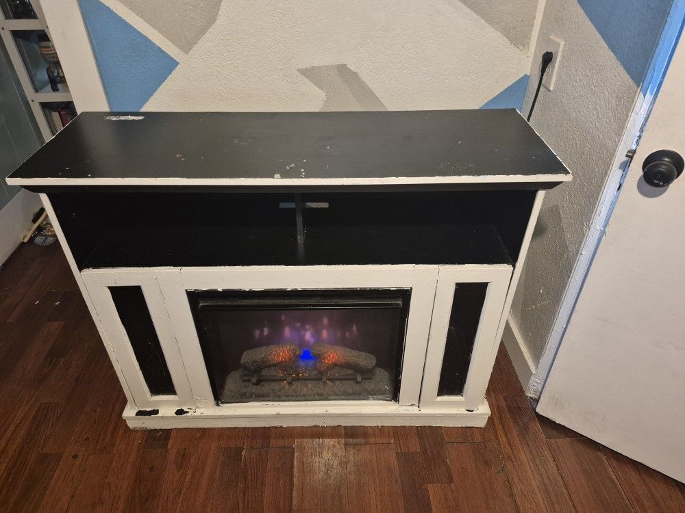 VENDO TV ESTEN CON CHIMENEA