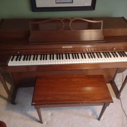 Howard Piano by Baldwin