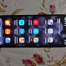 Boost mobile Motorola razr 2025