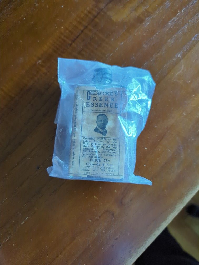 Antique Gieseckes Green Essence