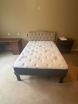 Full Size Bed Frame & Beautyrest Mattress. Mint Condition.