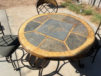 Round Table with 4 Chairs