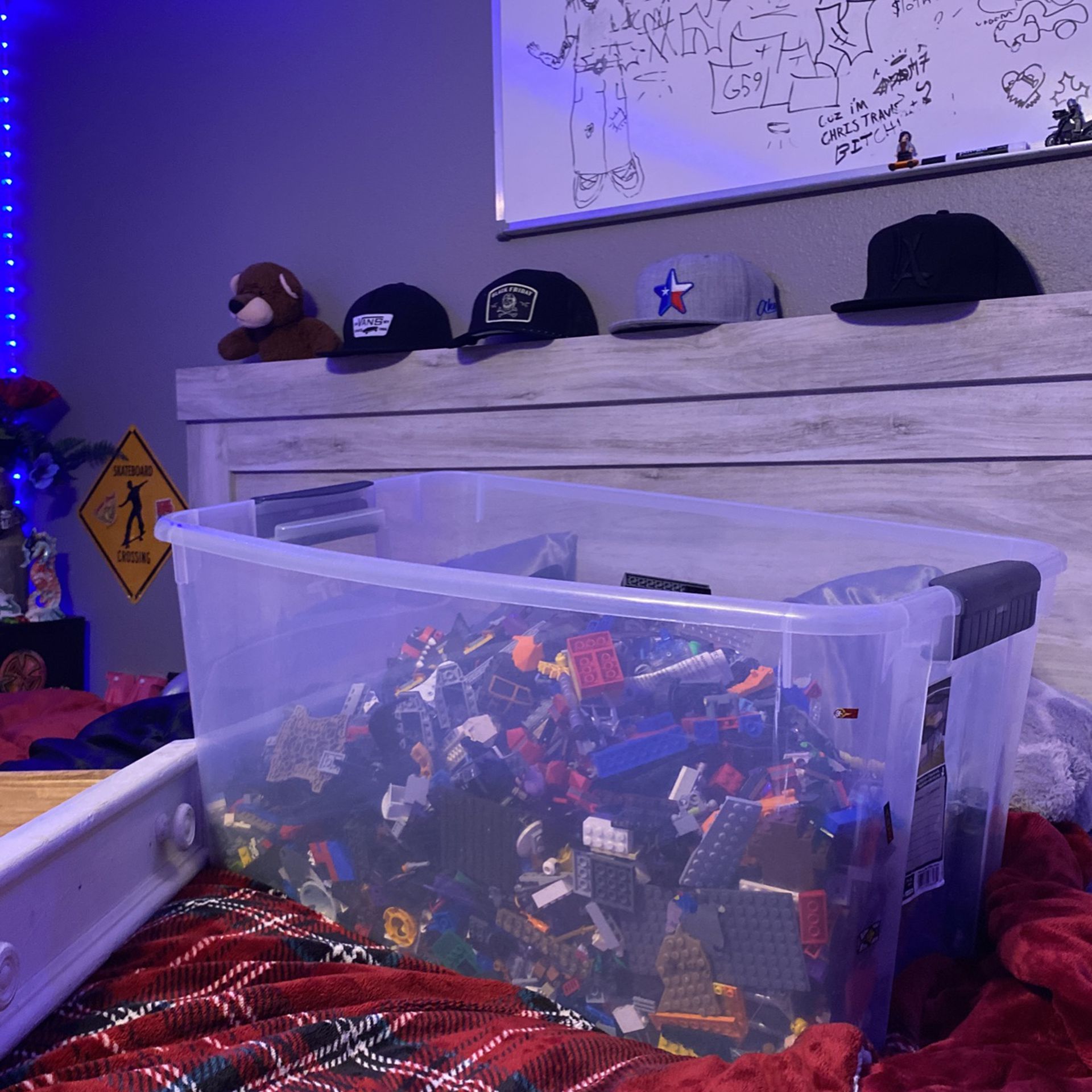 Large tub full of legos over 400$+ in value