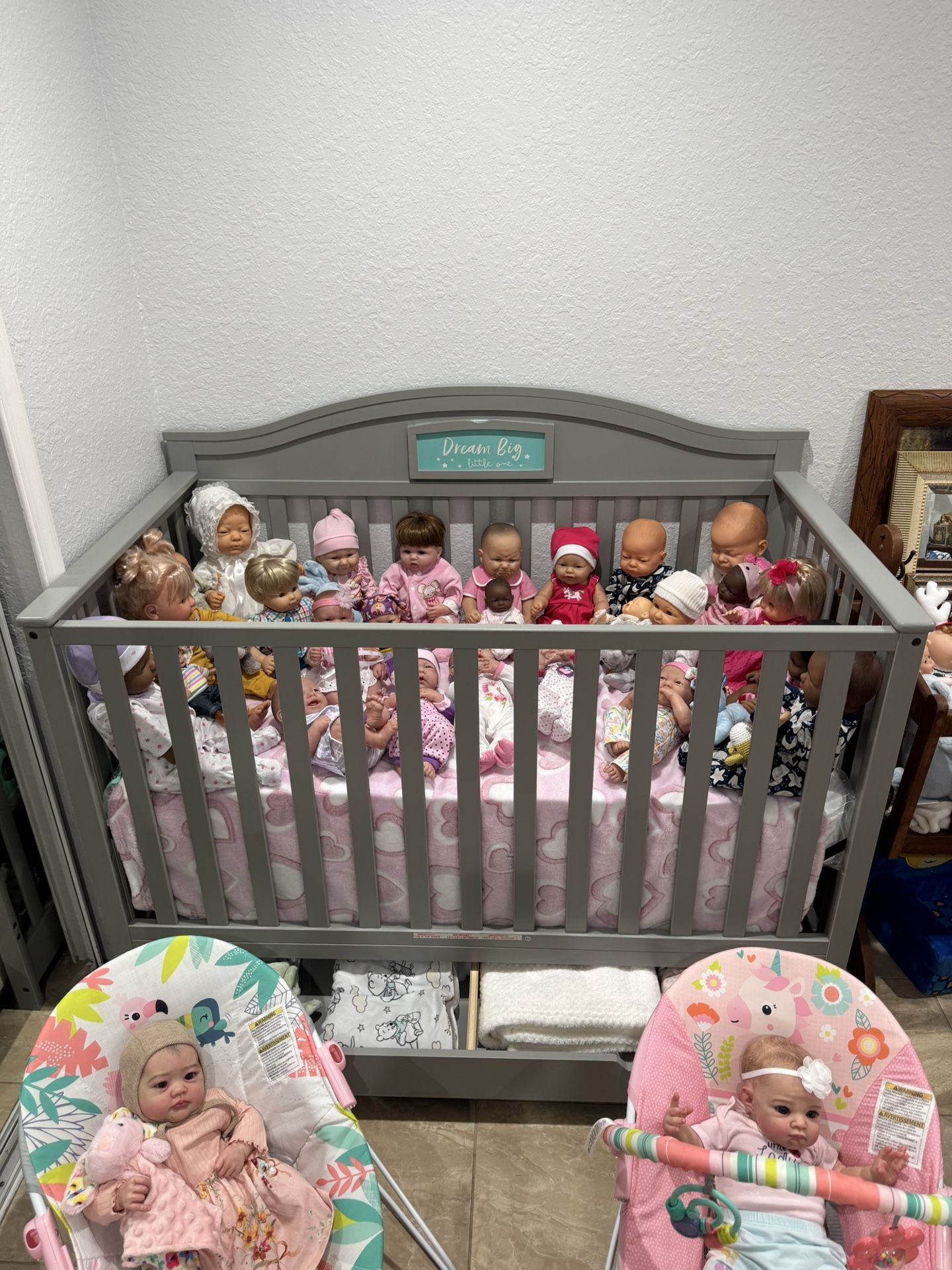 Graco 5-in-1 Convertible Baby Crib Brand New