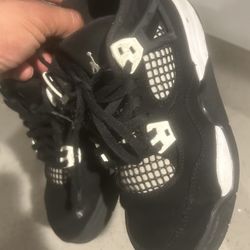 Jordan Kids Size 2.5 Y Great Condition Pick Up Now