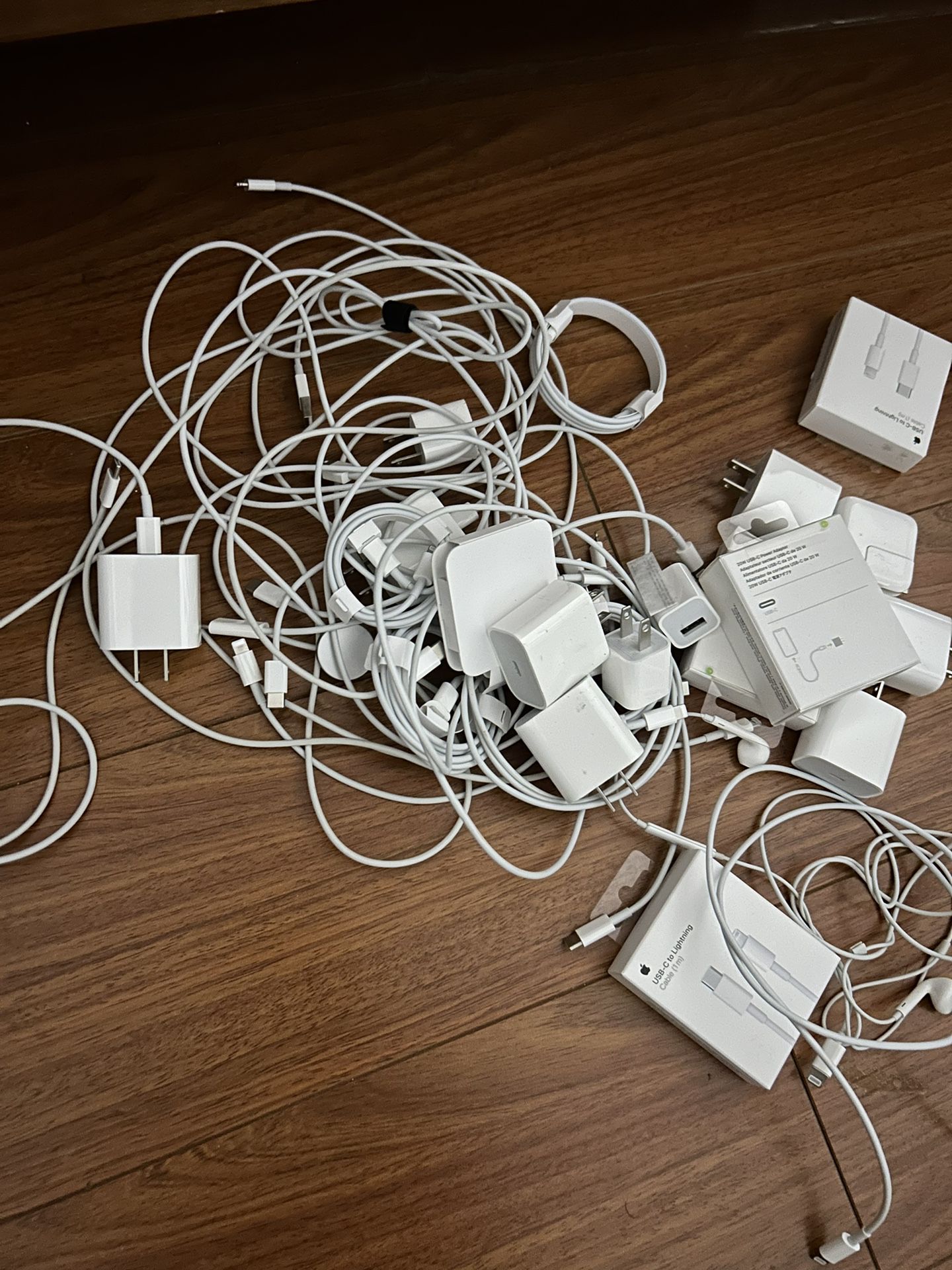 iPad/iPhone Chargers